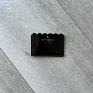 Kate Spade Scalloped Black and Light a pink Patent Leather Card Holder